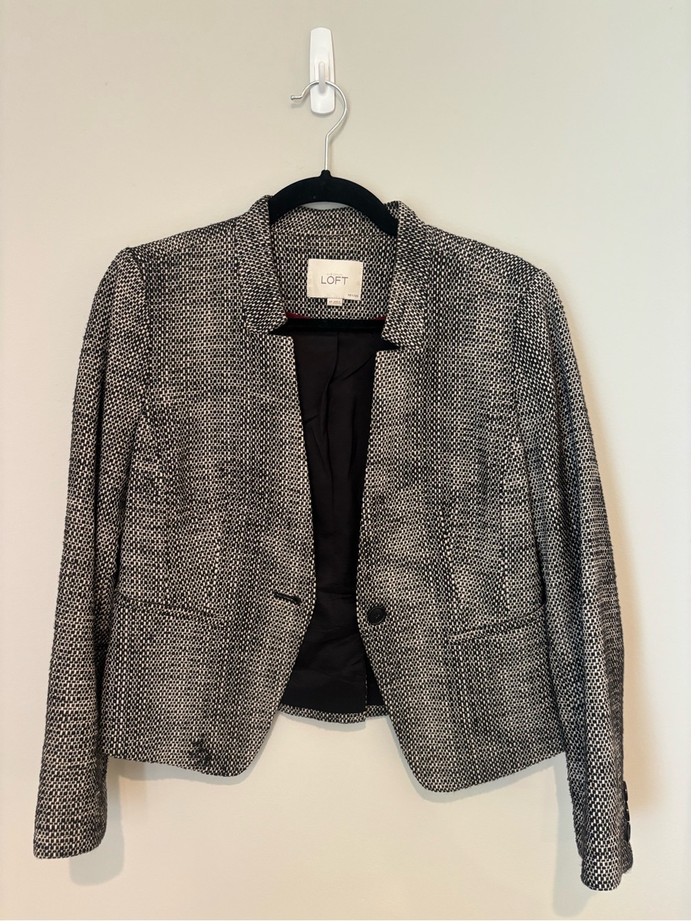 Ann Taylor LOFT Tweed Blazer Size 4P Petite Black White